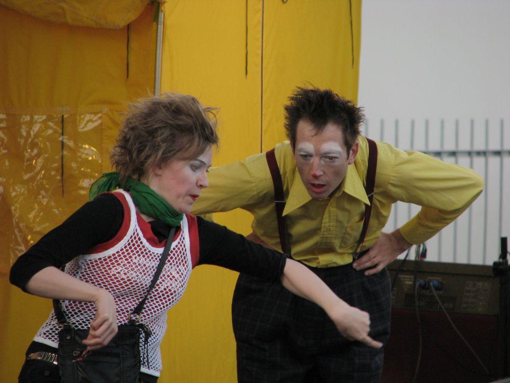 Teatr Na Walizkach. (ewe) - fot. 