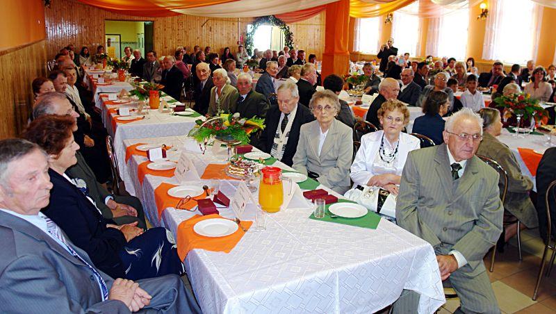 Uroczystość zorganizowano w Łazach w największej świetlicy w gminie. Jak widać gości było co nie miara... Fot. Arch. UG Łuków - fot. 
