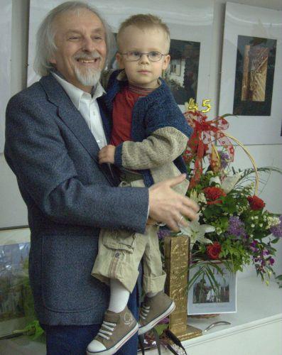 Michał Kurc z wnuczkiem, fot. Ana - fot. 