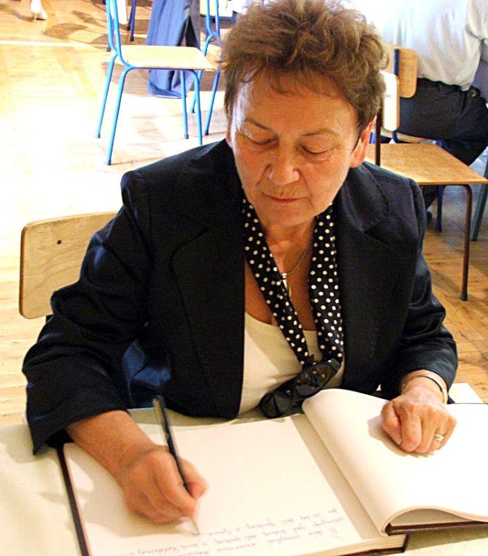 Kazimiera Goławska, wójt gminy Łuków podczas wizyty w Szkole Podstawowej w Świdrach. Fot. PGL - fot. 