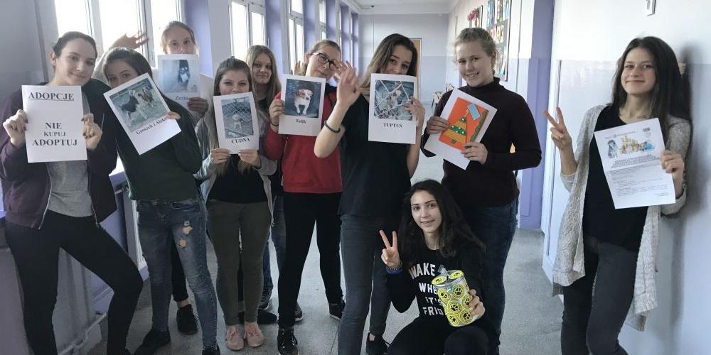 Kiermasz organizują uczniowie - fot. SP 