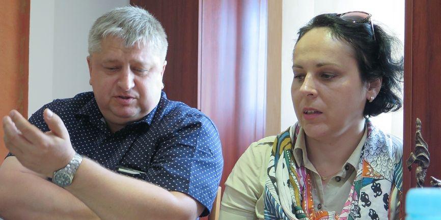 radny Janusz Kobyliński i wicestarosta Iwoną Muder - fot. 
