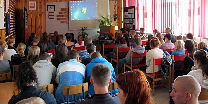 Świetlica Zespołu Szkół nr 1 w Łukowie w czasie konferencji poświęconej profilaktyce chorób nowotworowych. Fot. PGL - fot. 