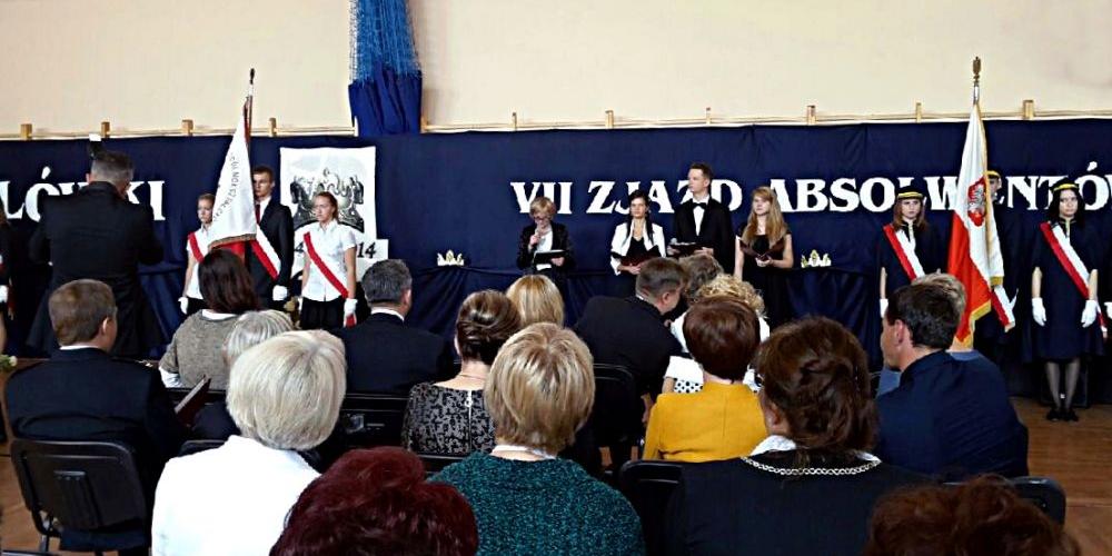 W hali sportowej „Królówki” już rozpoczęła się uroczystość... Fot. MZ - fot. 