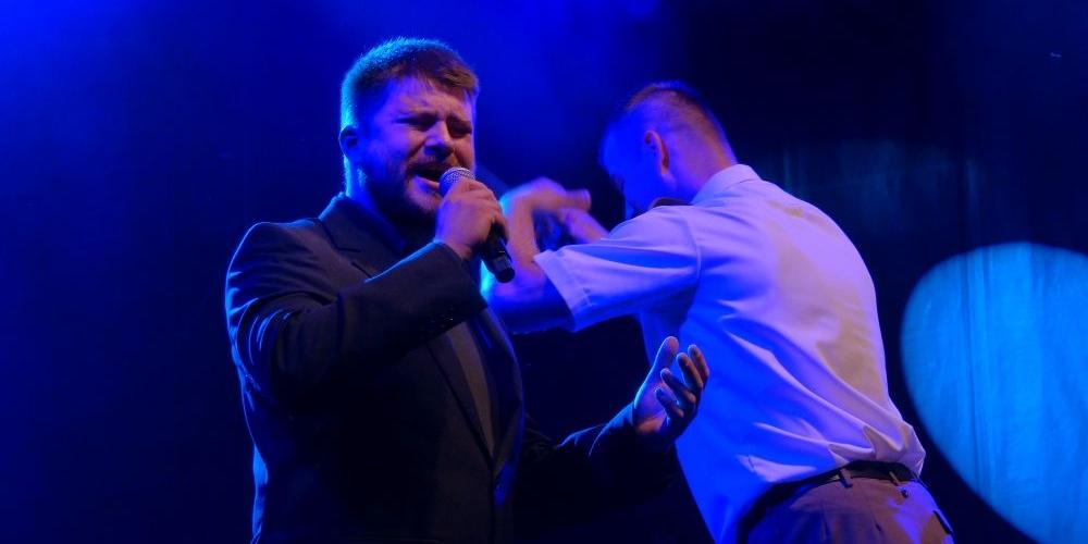 Marcin Sójka na koncercie na placu im. gen. Wł. Sikorskiego w Siedlcach, fot. Ana