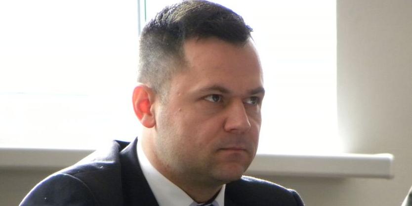 Marcin Gręda zrezygnował z mandatu radnego gminy Łochów.  fpt. sej