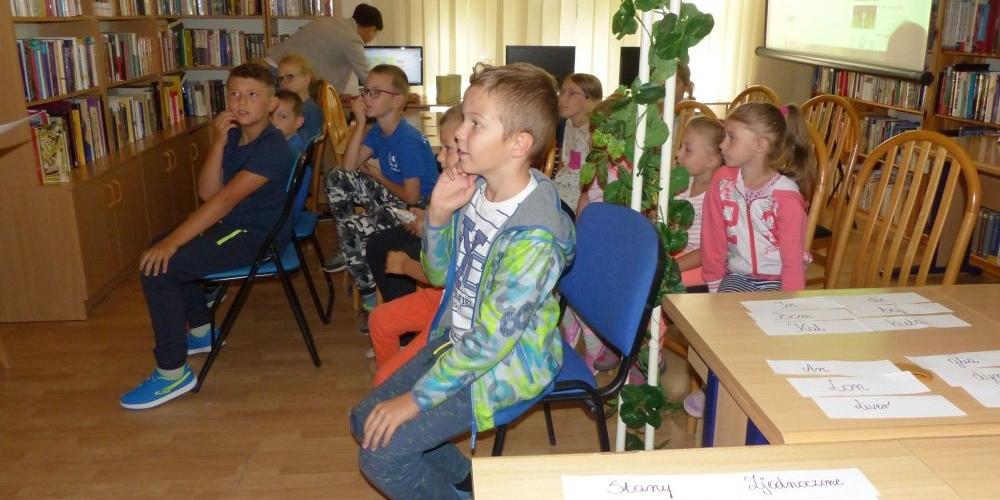Dzieci z zainteresowaniem uczestniczyły w zajęciach, fot. Ana