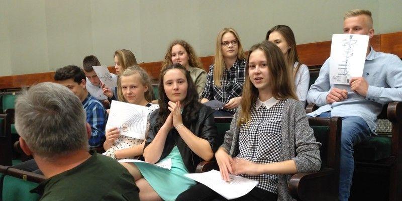 Młodzieżowa Rada Gminy Wiśniew w sejmie fot. UG Wiśniew - fot. arch.