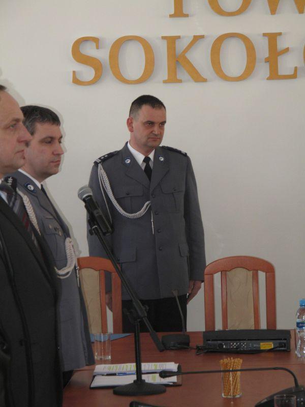 Pierwszy z prawej nowy komendant sokołowskiej policji, mł. insp. Karol Szwalbe, fot. Justyna Pycka - fot. 