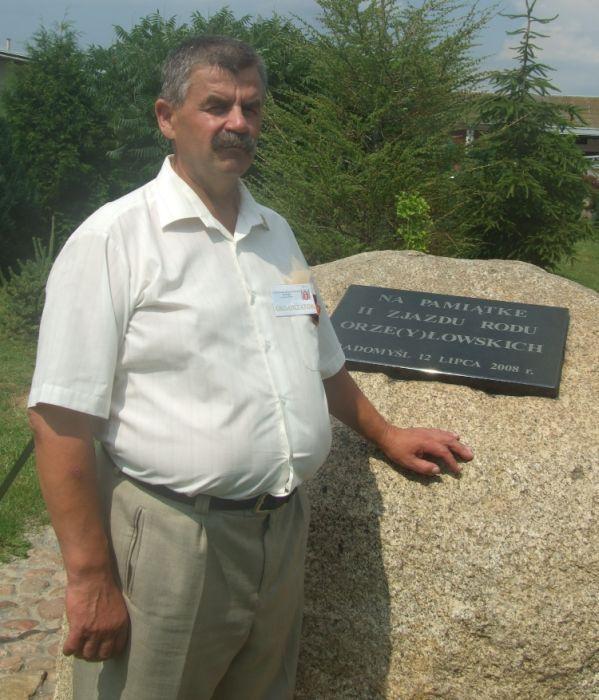 W tym miejscu stał dom protoplasty naszego rodu – mówi Jerzy Orzyłowski.
 - fot. 