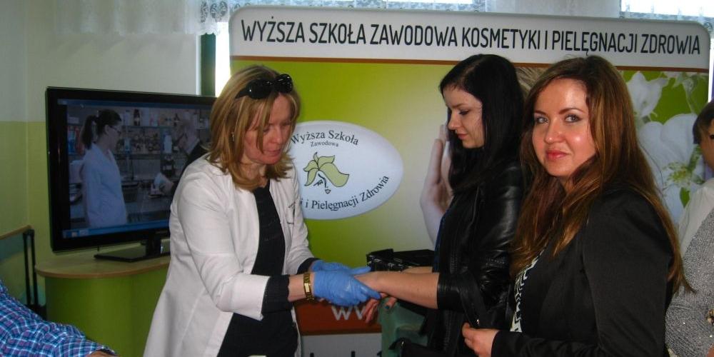 Na targach... Fot. P. Świerczewski - fot. 