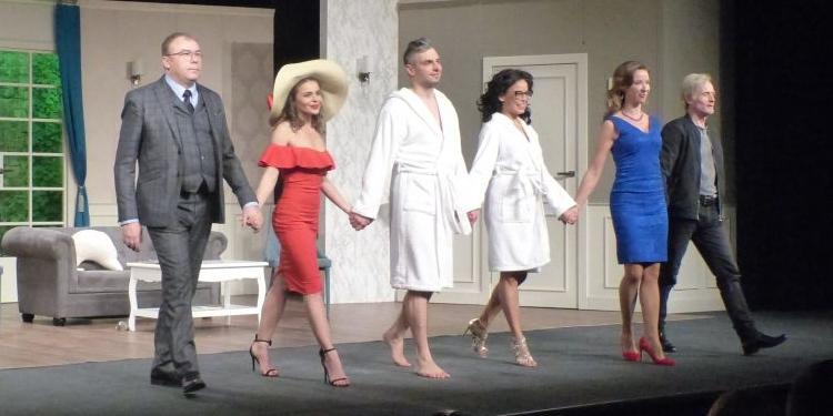na zdjęciu od lewej: Bogdan Kalus, Edyta Herbuś, Michał Sitarski, Anna Mucha, Katarzyna Ankudowicz, Artur Krajewski, fot. Aneta Abramowicz-Oleszczuk