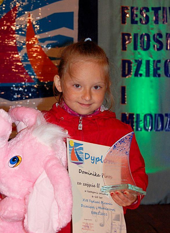 Dominika Piros z Łukowa, zdobywczyni „Srebrnej Łódki” na Festiwalu w Okunince. Fot. T. Piros - fot. 