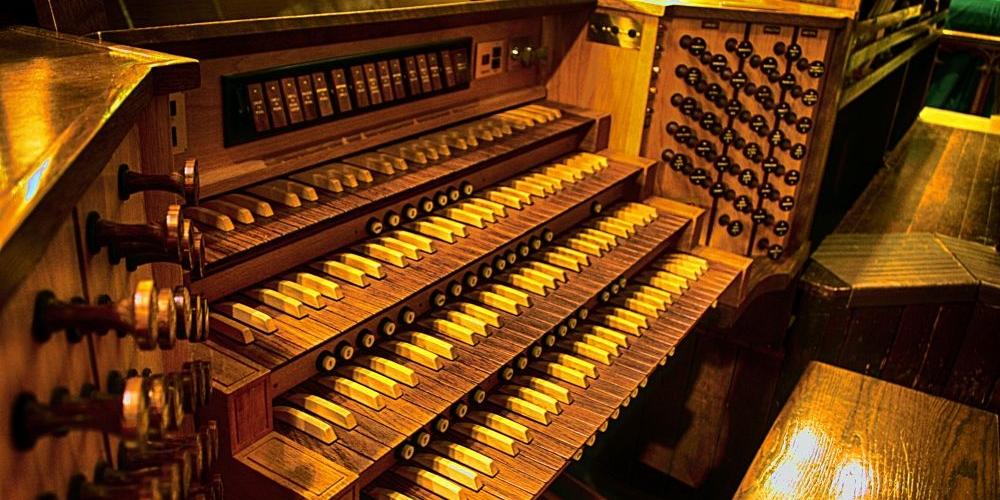 Zaproszenie do łukowa na koncert muzyki organowej... Fot. James Lee, pixabay.com - fot. 