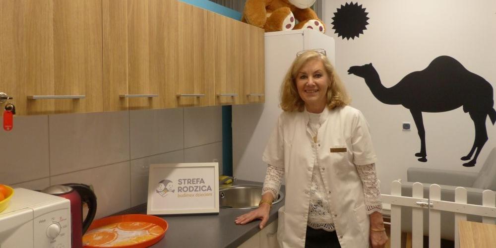 Strefa Rodzica ma być namiastką domu, na zdjęciu Ordynator Oddziału Dziecięcego, Ewa Pancewicz, fot. Ana