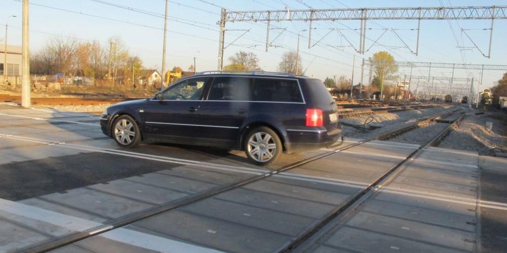 Przejazd przez tory na ul. Jana Pawła II i Trzaskoniec wreszcie wyremontowany! Fot. PGL - fot. 