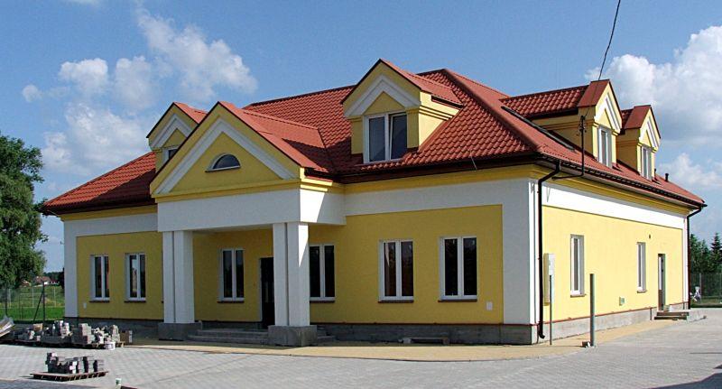 Nowe Przedszkole Gminne w Łazach zbudowano od podstaw w miejscu, gdzie przed wojną była szkoła. Fot. PGL - fot. 