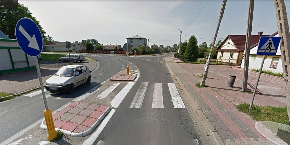 Tak obecnie wygląda skrzyżowanie w Starej Kornicy (fot. Google maps)  - fot. google maps