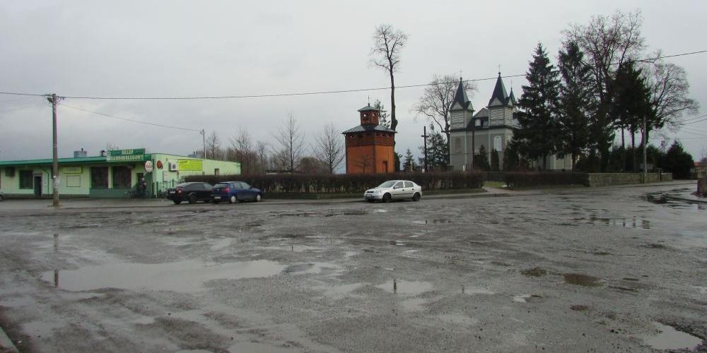 Pomysł budowy ronda w Paprotni pojawił się ponad 15 lat temu.
Tymczasem ronda jak nie było, tak nie ma. fot. KW - fot. 