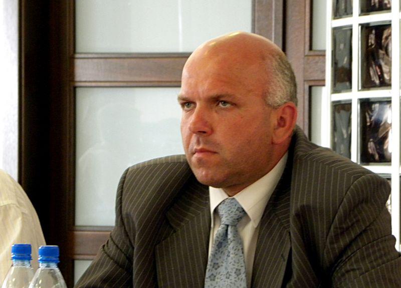 Radny Tomasz Tryboń został na dzisiejszej sesji Rady Miasta obroniony przed zwolnieniem z pracy. Fot. PGL - fot. 