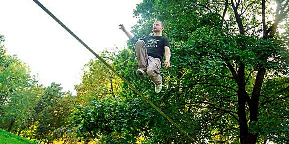 Marzeniem Marcina Tomaszewskiego jest highline. Fot. Pyt - fot. 