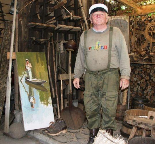 Henryk Słowikowski w swoim muzeum 
 - fot. 