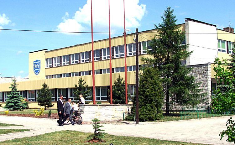 Piękna, słoneczna pogoda napawała radością w dniu jubileuszu łukowskiej „Piątki”. Fot. PGL - fot. 