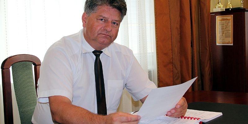 Starosta łukowski, Janusz Kozioł otrzymał dzis decyzję prokuratury. – Wynika z niej jasno, że nie ma dowodów na potwierdzenie zarzutów stawianych moim podwładnym – powiedział J. Kozioł. - fot. 