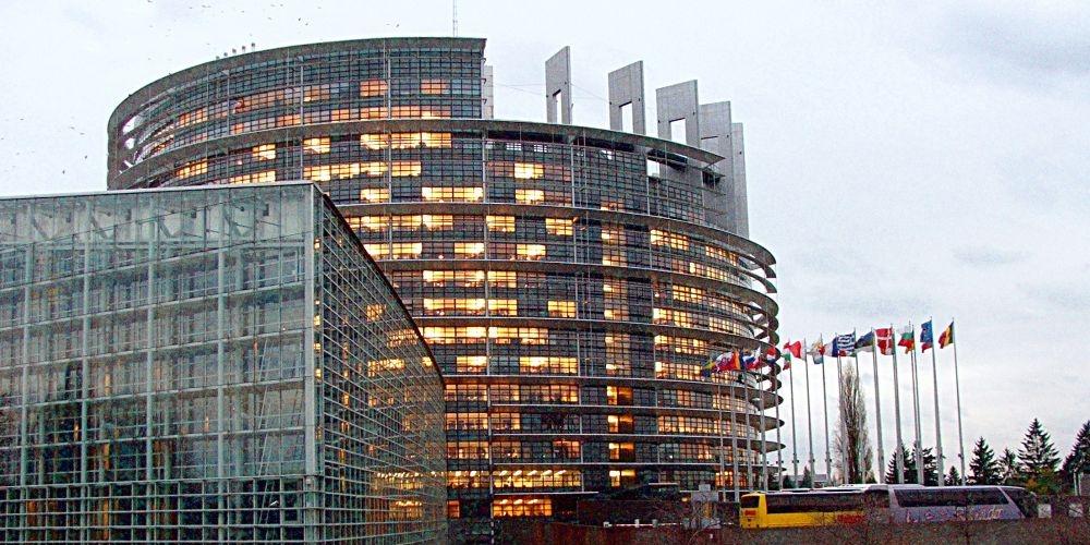 Gmach Parlamentu Europejskiego w Strasburgu. Fot. PGL