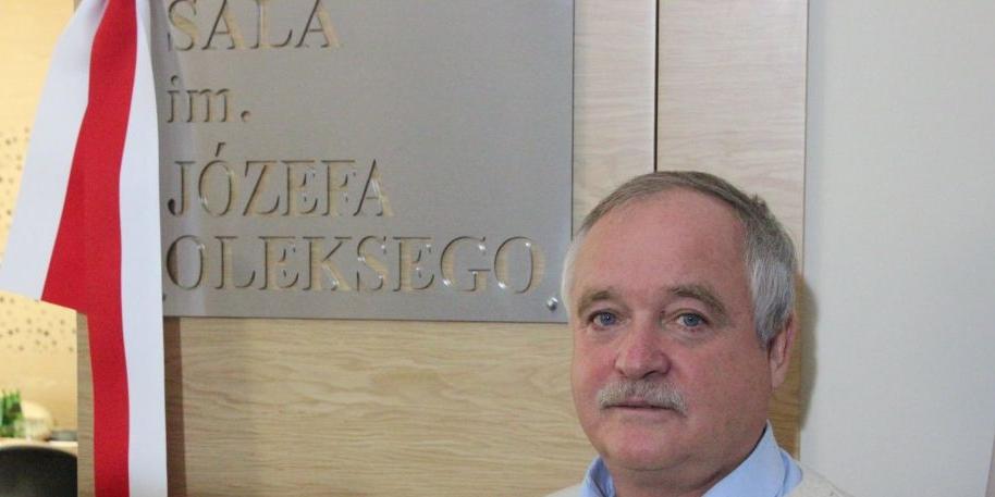Zbigniew Stąsiek w gmachu Sejmu przed salą im. J. Oleksego. Fot. B. Nowotniak - fot. 