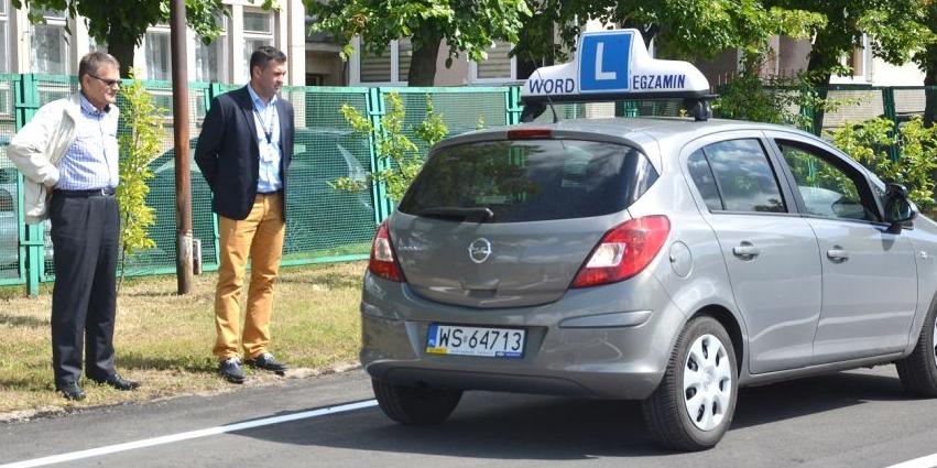 Średnio cztery na dziesięć osób zdaje egzamin na prawo jazdy w Garwolinie. fot. łk - fot. 