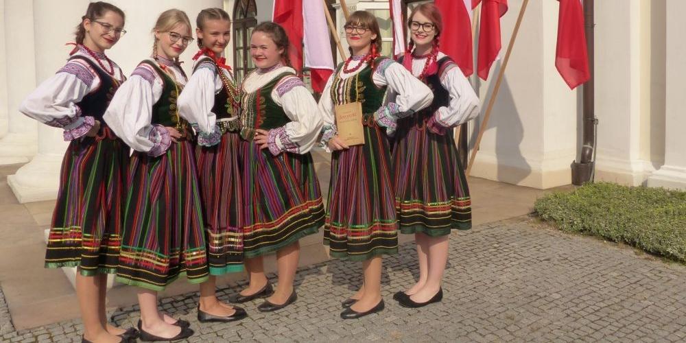 Uzdolnione wokalnie i urodziwe członkinie zespołu „Folk Lacki”, fot. Aneta Abramowicz-Oleszczuk