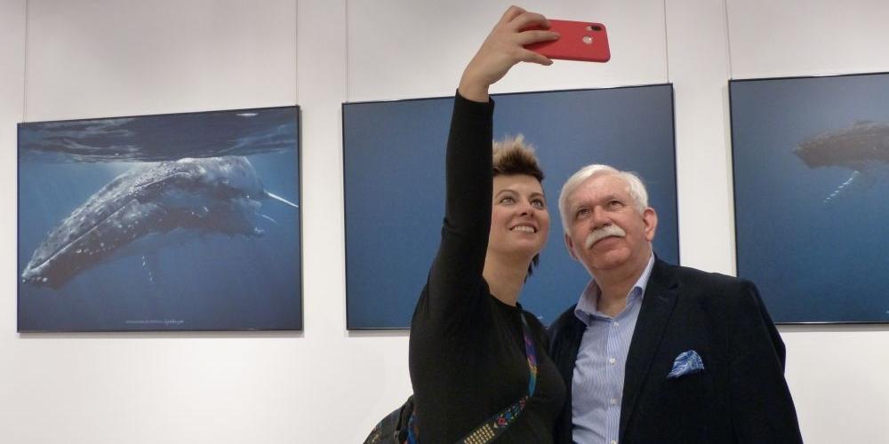Któż nie chciałby mieć selfie z humbakami?, fot. Ana