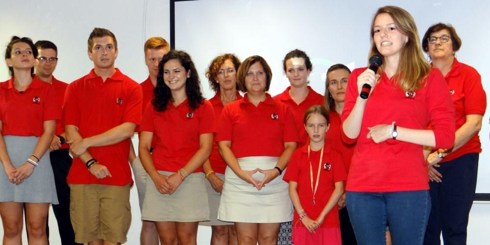 Grupa wolontariuszy Fundacji Kościuszkowskiej, którzy prowadzili zajęcia językowe w Mińsku Mazowieckim. Fot. Arch. Szkoły Salezjańskie - fot. 