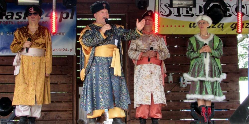 Na scenie podczas imprezy z okazji Dni Gminy Wodynie. Fot. K. Waszczuk - fot. 