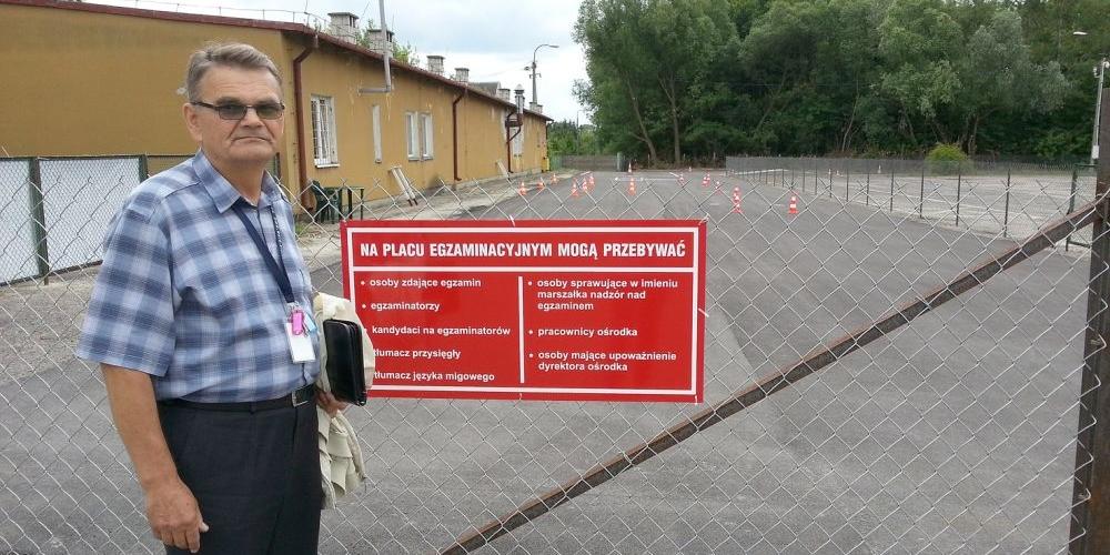 – Dumą placówki jest nowy plac do przeprowadzania egzaminów na kategorię „A” – mówi Kazimierz Prządka. (fot. JP) - fot. 