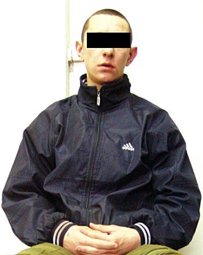 Tomasz W. z Łukowa. Tego włamywacza właściciel pojazdu nakrył na kradzieży CB radia i... zapuszkował go we własnym samochodzie! Fot. Arch. KPP - fot. 
