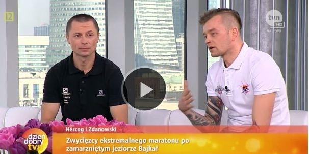 Po prawejŁukasz Zdanowski (screen TVN) - fot. 