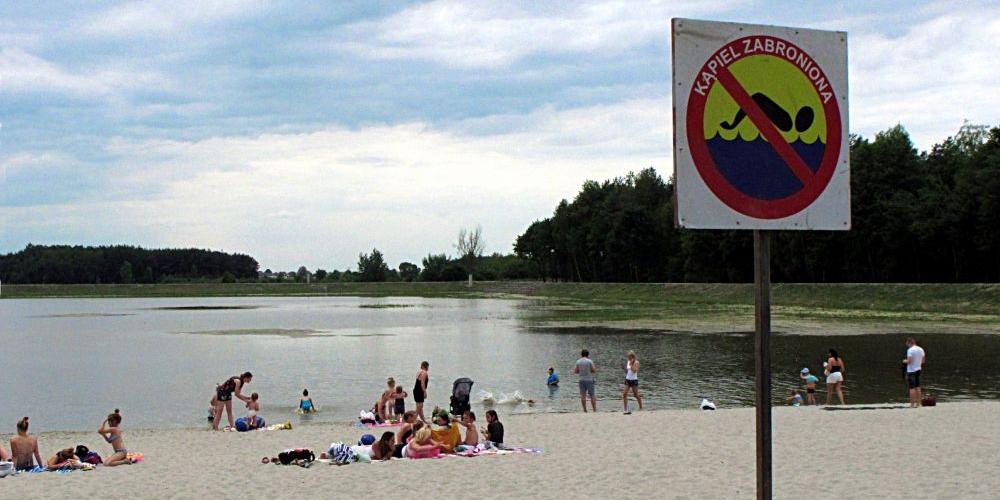 Nad zrewitalizowanym  Zalewem Zimna Woda w Łukowie. Fot. PGL