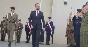 Wicepremier Kosiniak-Kamysz w Sokołowie Podlaskim. Młodzież z klas mundurowych złożyła ślubowanie. (ZDJĘCIA, WIDEO)