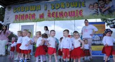 Dzień Dziecka i Dzień Rodziny w Żelkowie-Kolonii. Piknik zgromadził całe rodziny (zdjęcia)