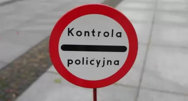Piją i jadą! Policja zatrzymała aż 13 kierujących, którzy prowadzili pojazdy pod wpływem alkoholu