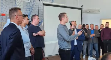 Smród „gotowanej padliny” w gminie Skórzec: Kto za, a kto przeciw Zbiornicy?