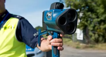 Pędził 125 km/h w terenie zabudowanym. 19-latek stracił prawo jazdy