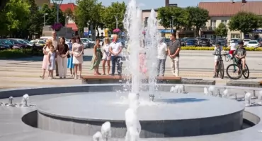 Fontanna na Rynku Mariackim znów tryska wodą