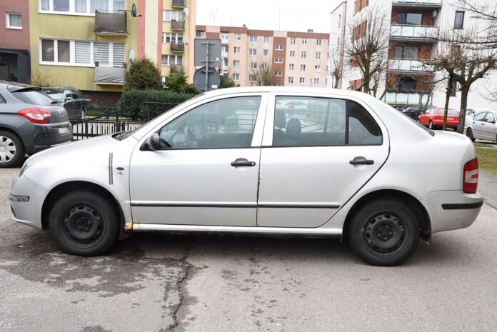 39-letni łukowianin wyjechał na ulice bez prawa jazdy i spowodował wypadek.