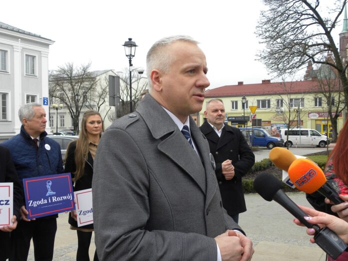 To już oficjalne: Tomasz Hapunowicz różnicą niemal 1700 głosów wygrał drugą turę wyborów.